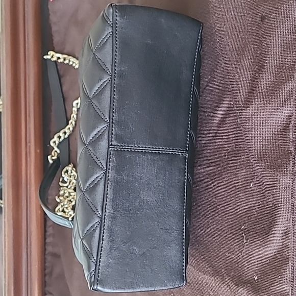 Kate Spade Quilted Black Shoulder Bag with Gold Chain - Picture 5 of 11